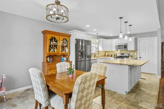 $419,900 | 204 Aspen Point, Glen Carbon, IL 62034