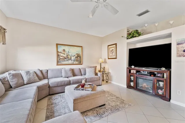 $385,000 | 16 London Drive, Palm Coast, FL 32137