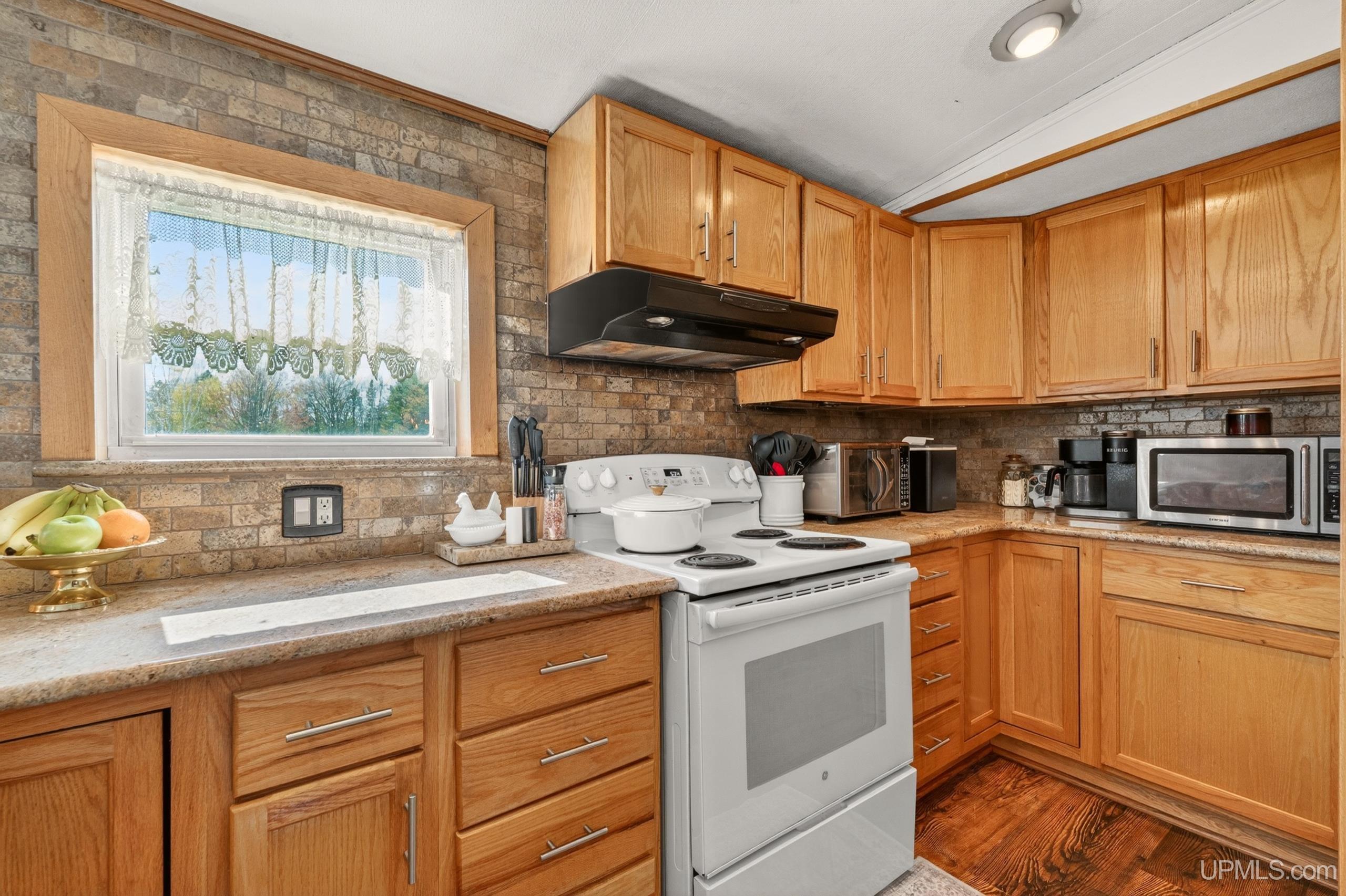 1356 West Kendall Road Manistique, MI 49854 - Photo 2 of 35