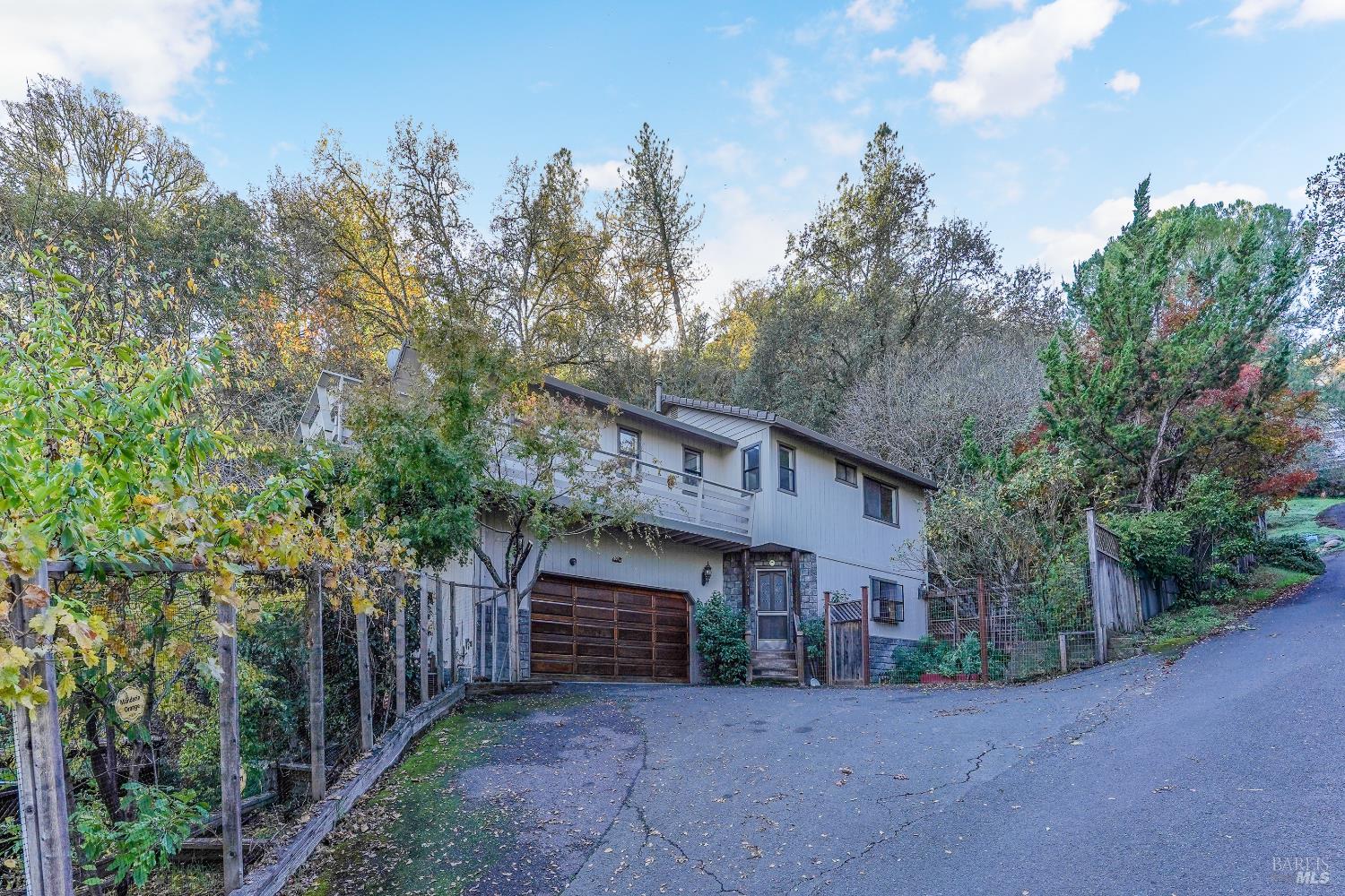 301 Toyon Road Ukiah, CA 95482 - Photo 2 of 40