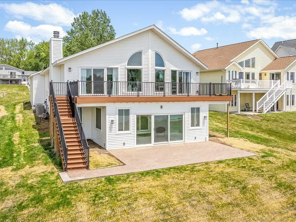 $689,900 | 847 Breckenboro Road, Lake Summerset, IL 61019