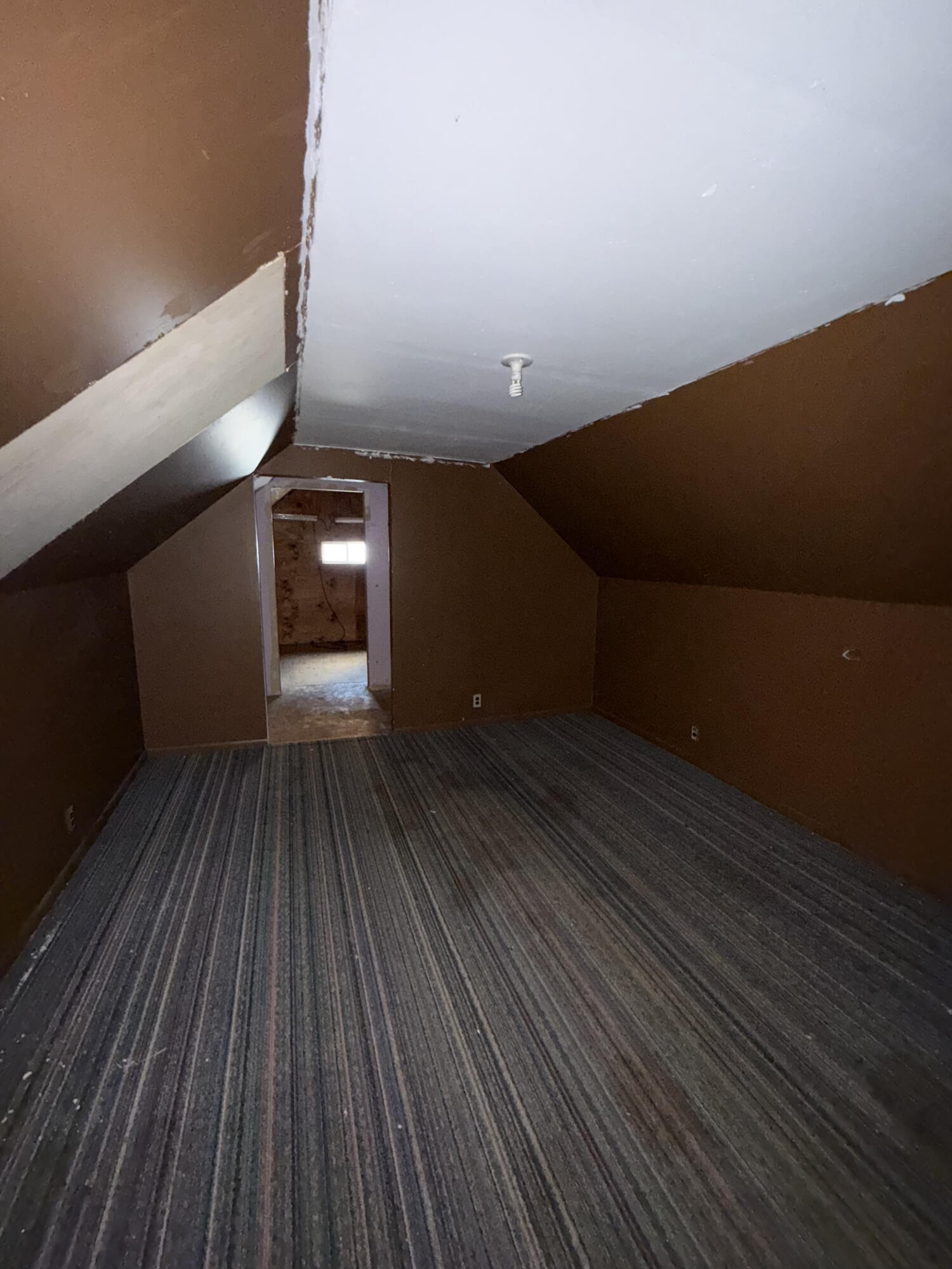 530 Humboldt Avenue Wausau, WI 54403 - Photo 13 of 18 Bedroom 4