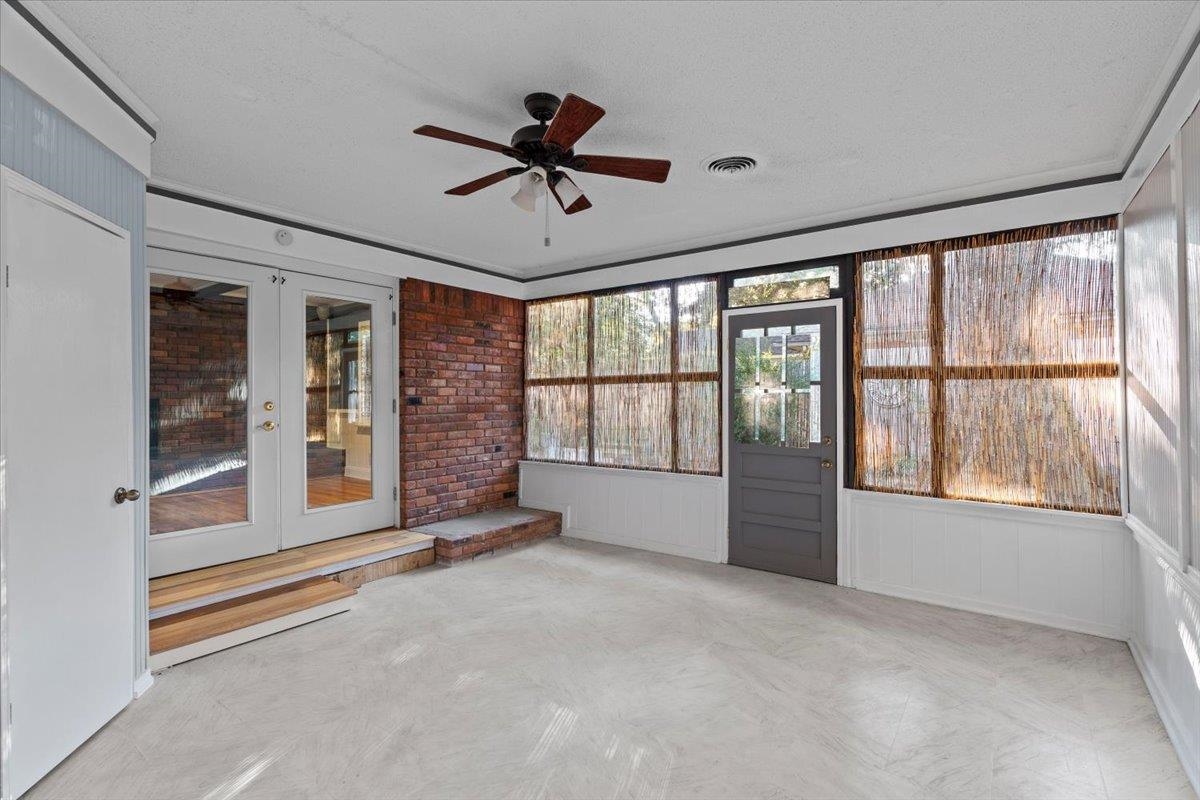1495 Whitewater Road Memphis, TN 38117 - Photo 19 of 27 a view of an empty room with a window