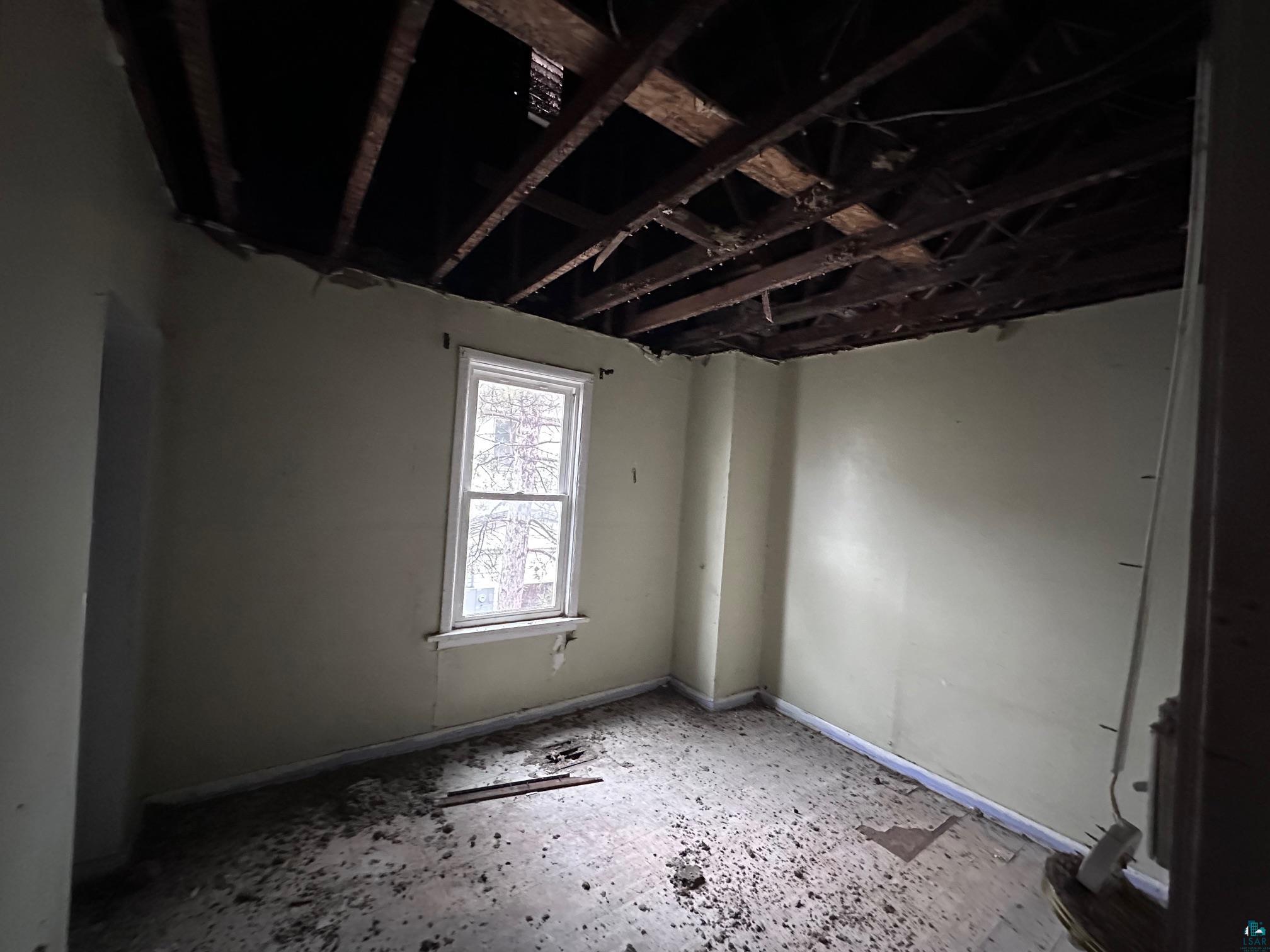 1314-1316 North 11th Street Superior, WI 54880 - Photo 5 of 21 View of unfurnished room