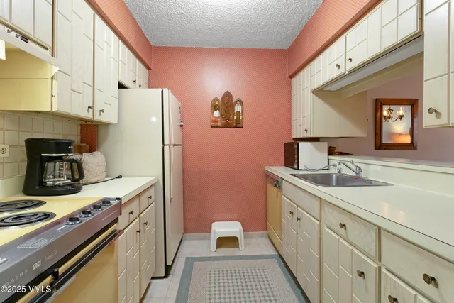 $3,350,000 | 103 Willow Place, Unit 203, Vail, CO 81657