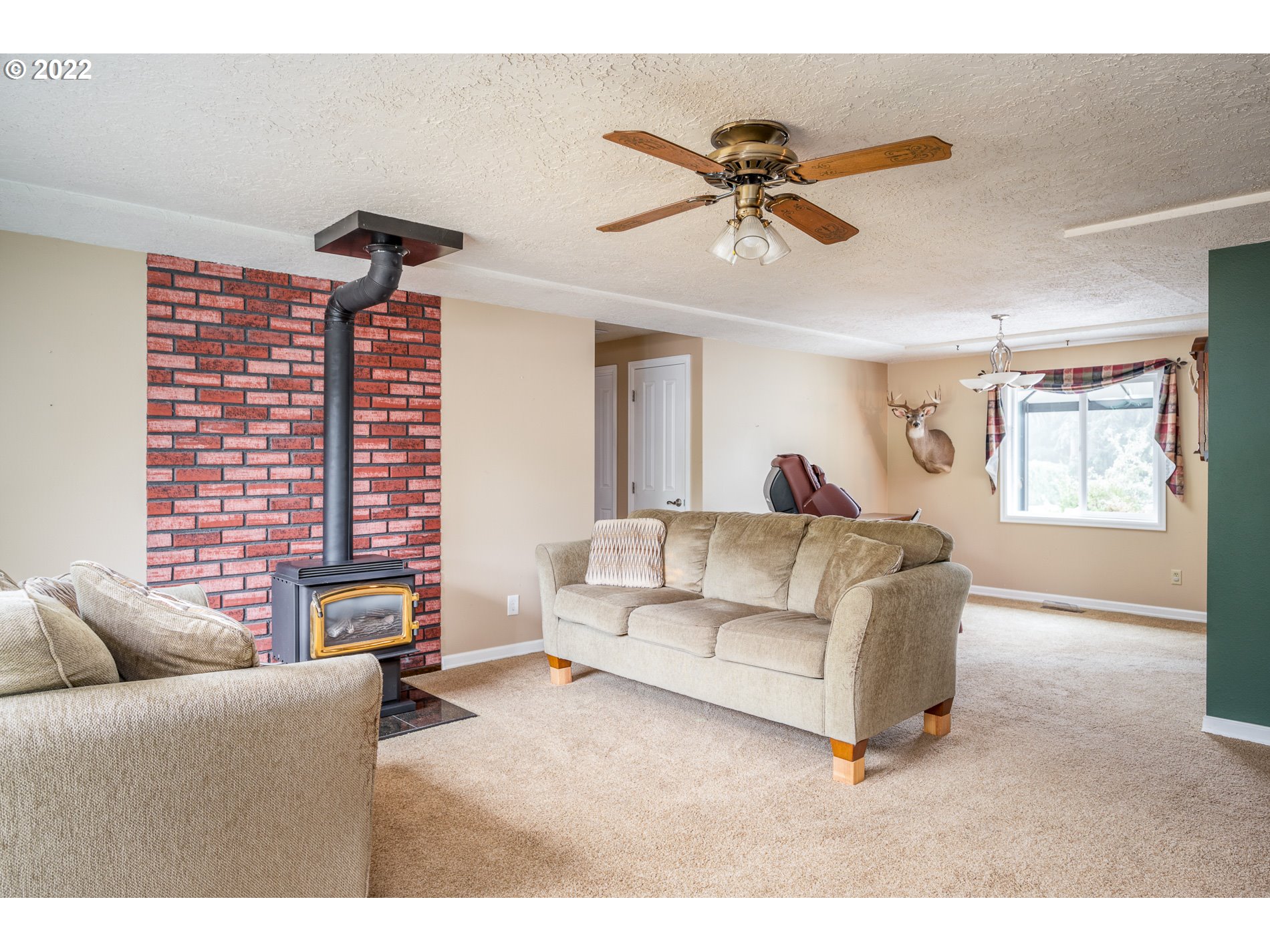 22592 Southeast Hoffmeister Road Damascus, OR 97089 - Photo 3 of 32 Gallery Image 3