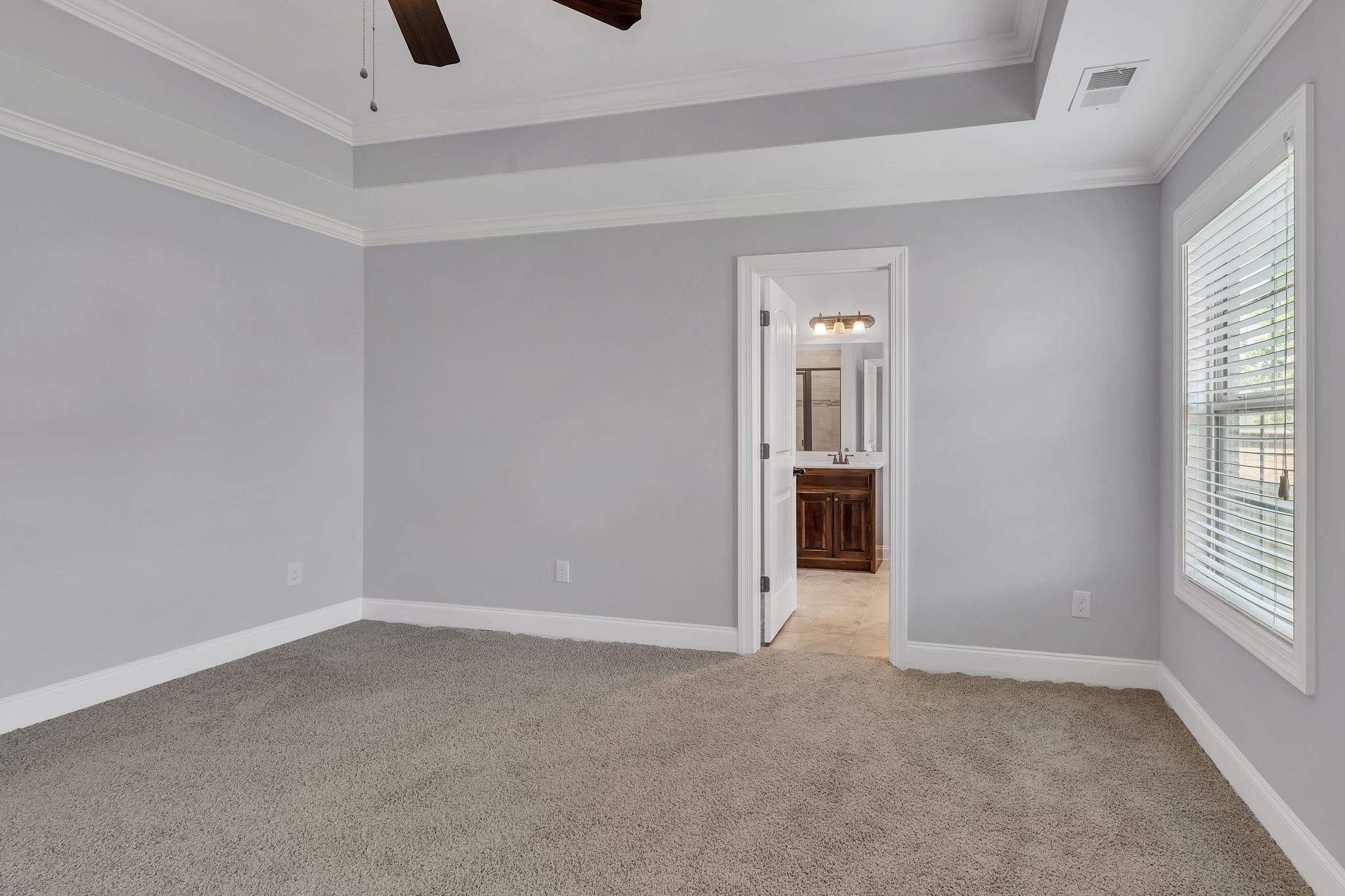 5502 Reflection Road Smyrna, TN 37167 - Photo 12 of 36 an empty room with windows and cabinet