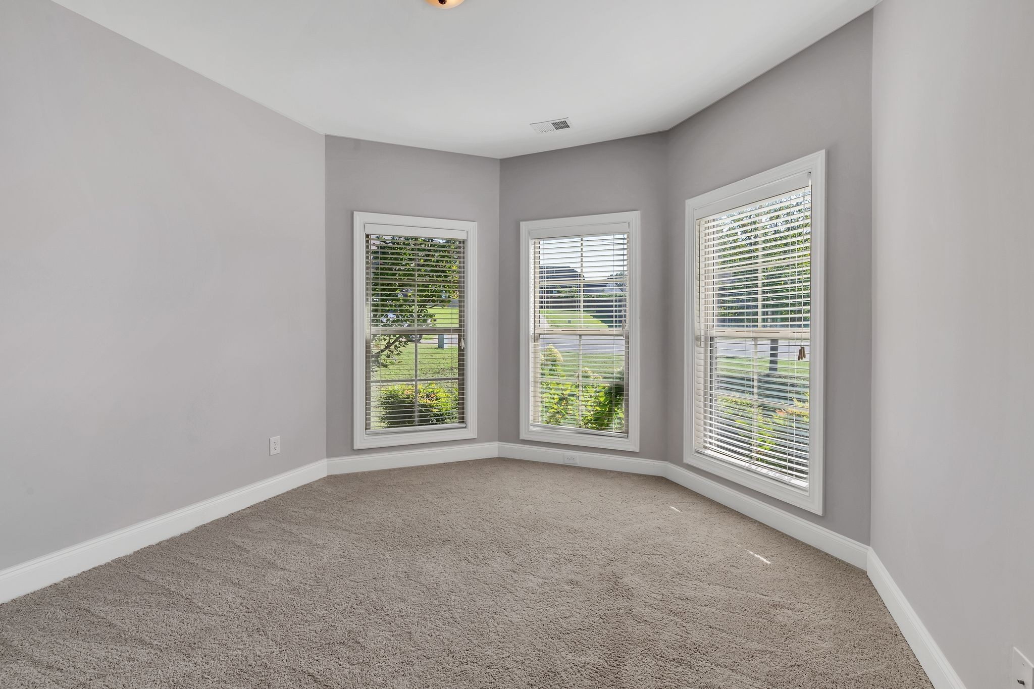 5502 Reflection Road Smyrna, TN 37167 - Photo 18 of 36 an empty room with windows