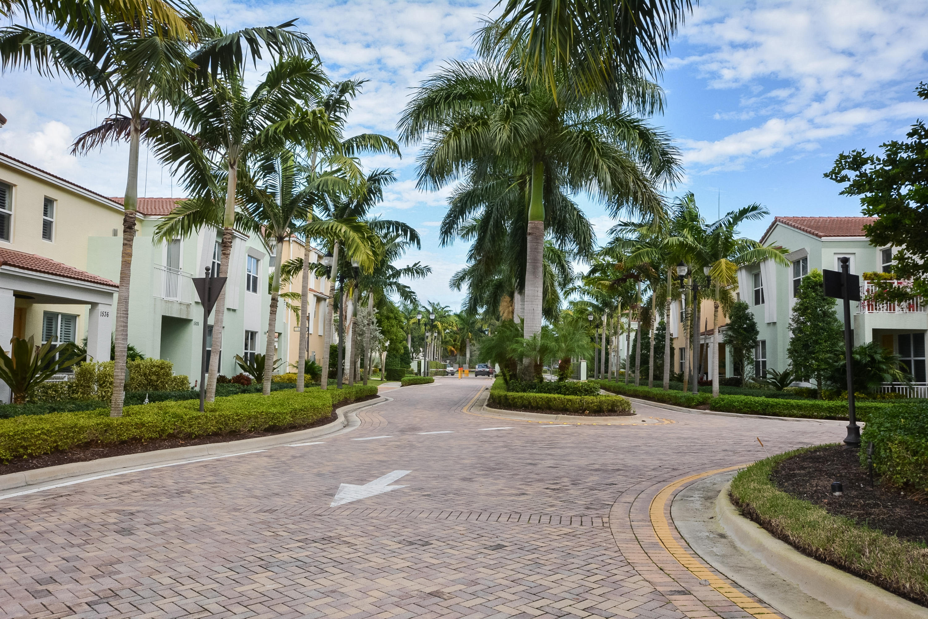 5052 Northwest 16th Way Boca Raton, FL 33431 - Photo 22 of 23 5052_nw_16th_way_MLS_HID1076407_ROOMcomm