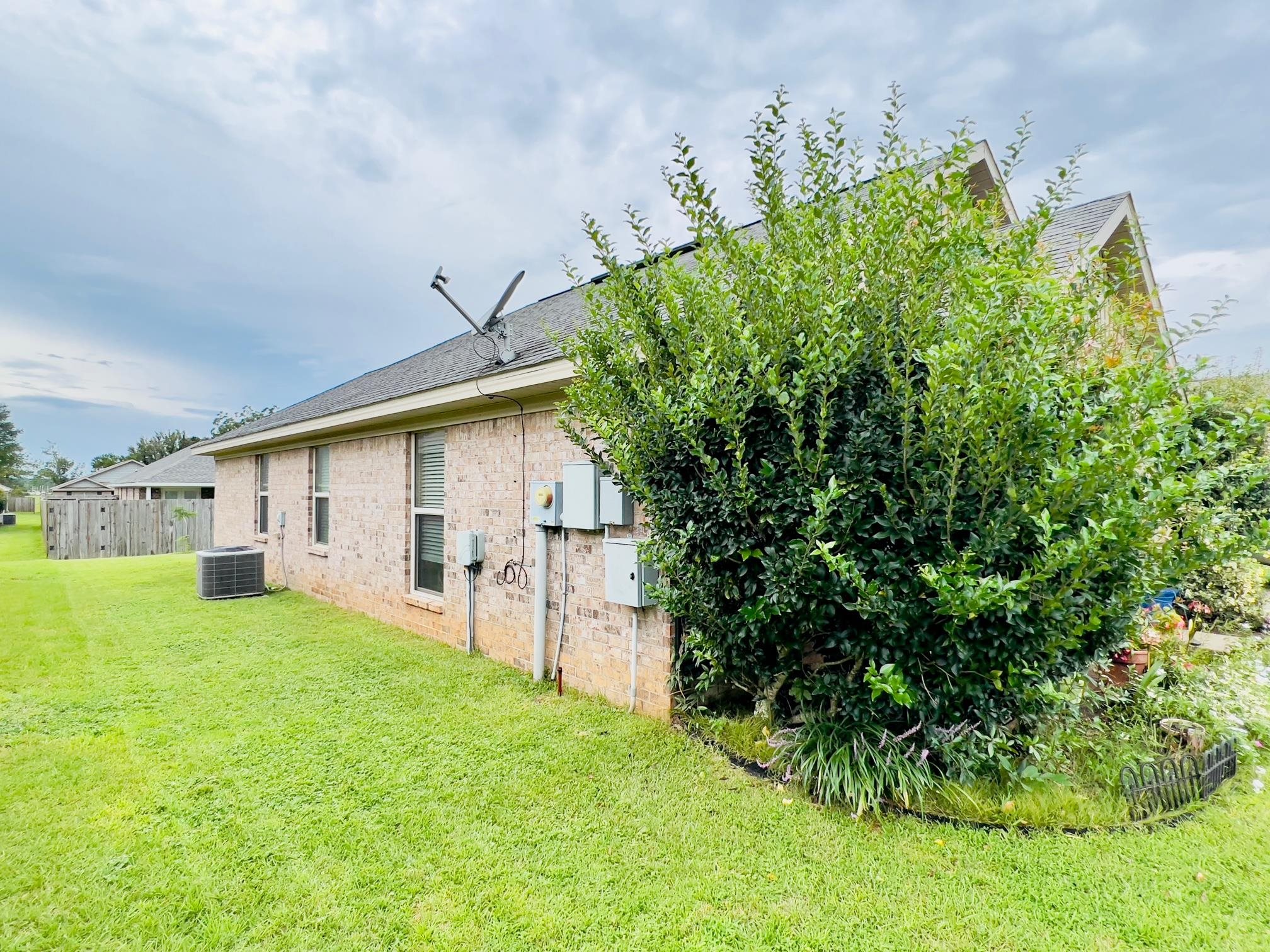 1317 Majesty Loop Foley, AL 36535 - Photo 3 of 21