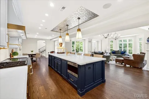 $4,795,000 | 33 Dromara Road, Ladue, MO 63124