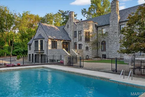 $4,795,000 | 33 Dromara Road, Ladue, MO 63124