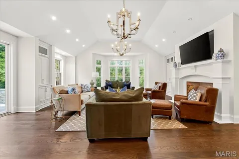 $4,795,000 | 33 Dromara Road, Ladue, MO 63124