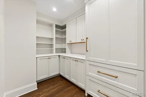 $4,795,000 | 33 Dromara Road, Ladue, MO 63124