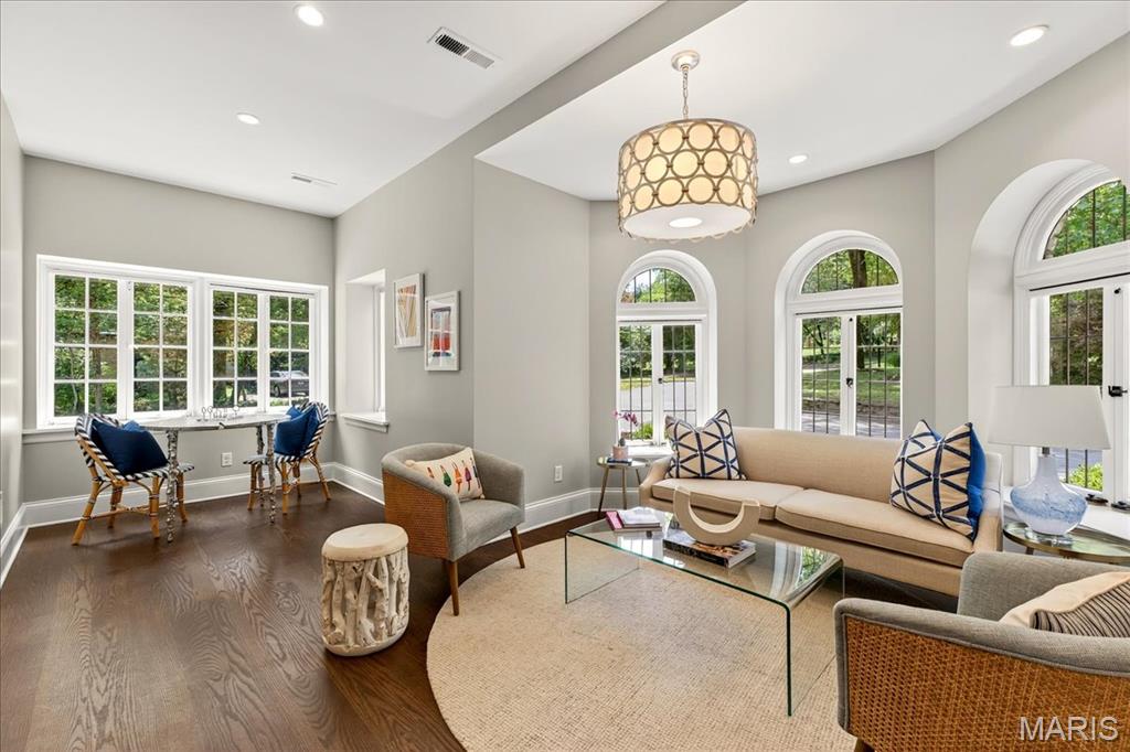 33 Dromara Road Ladue, MO 63124 - Photo 29 of 83