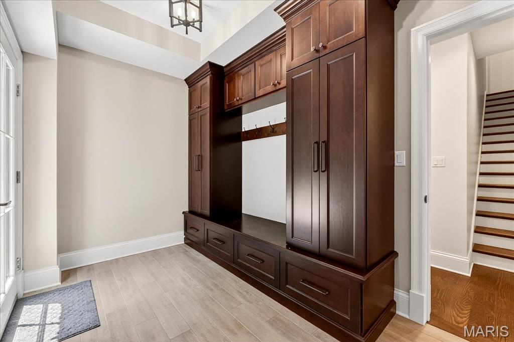 33 Dromara Road Ladue, MO 63124 - Photo 31 of 83