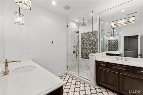 $4,795,000 | 33 Dromara Road, Ladue, MO 63124