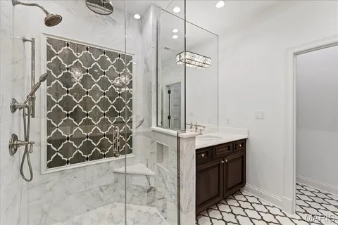 $4,795,000 | 33 Dromara Road, Ladue, MO 63124