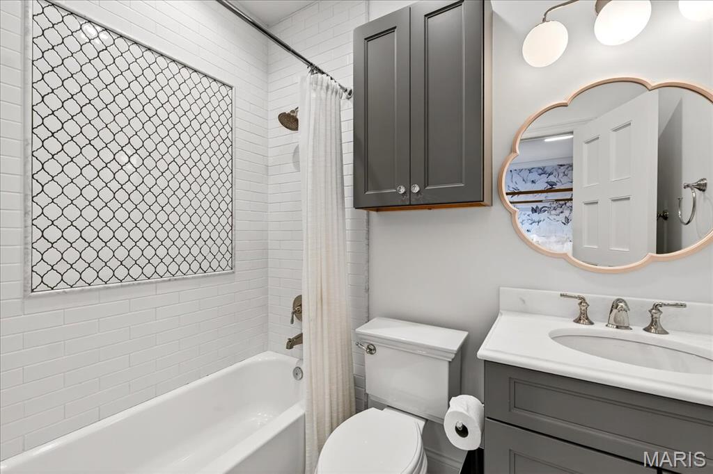 33 Dromara Road Ladue, MO 63124 - Photo 45 of 83