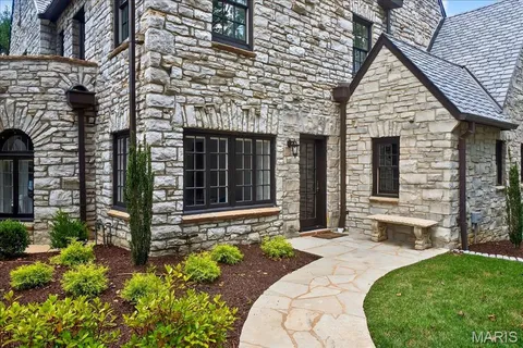 $4,795,000 | 33 Dromara Road, Ladue, MO 63124