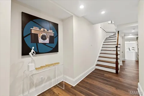 $4,795,000 | 33 Dromara Road, Ladue, MO 63124