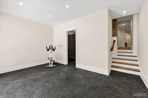 $4,795,000 | 33 Dromara Road, Ladue, MO 63124