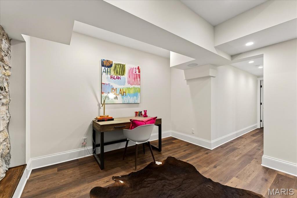 33 Dromara Road Ladue, MO 63124 - Photo 67 of 83