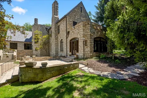 $4,795,000 | 33 Dromara Road, Ladue, MO 63124