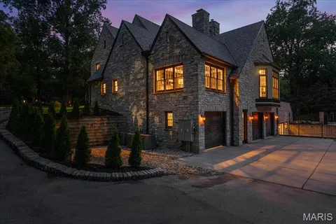 $4,795,000 | 33 Dromara Road, Ladue, MO 63124