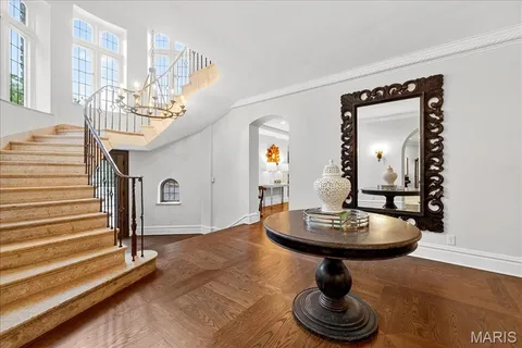 $4,795,000 | 33 Dromara Road, Ladue, MO 63124