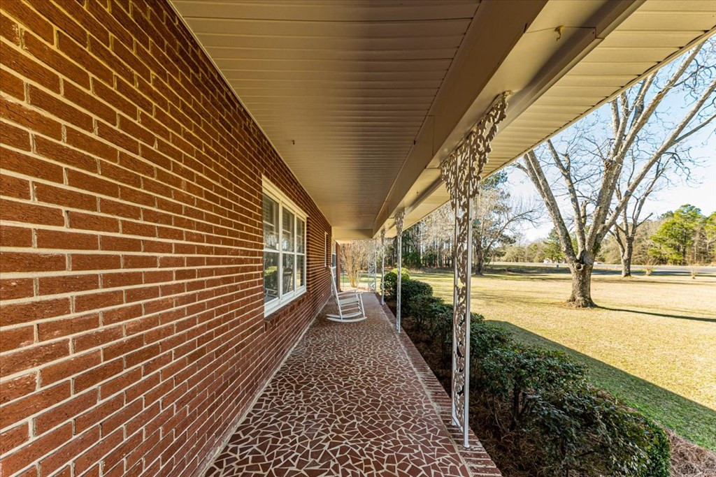 1041 Cedar Road Matthews, GA 30818 - Photo 3 of 47