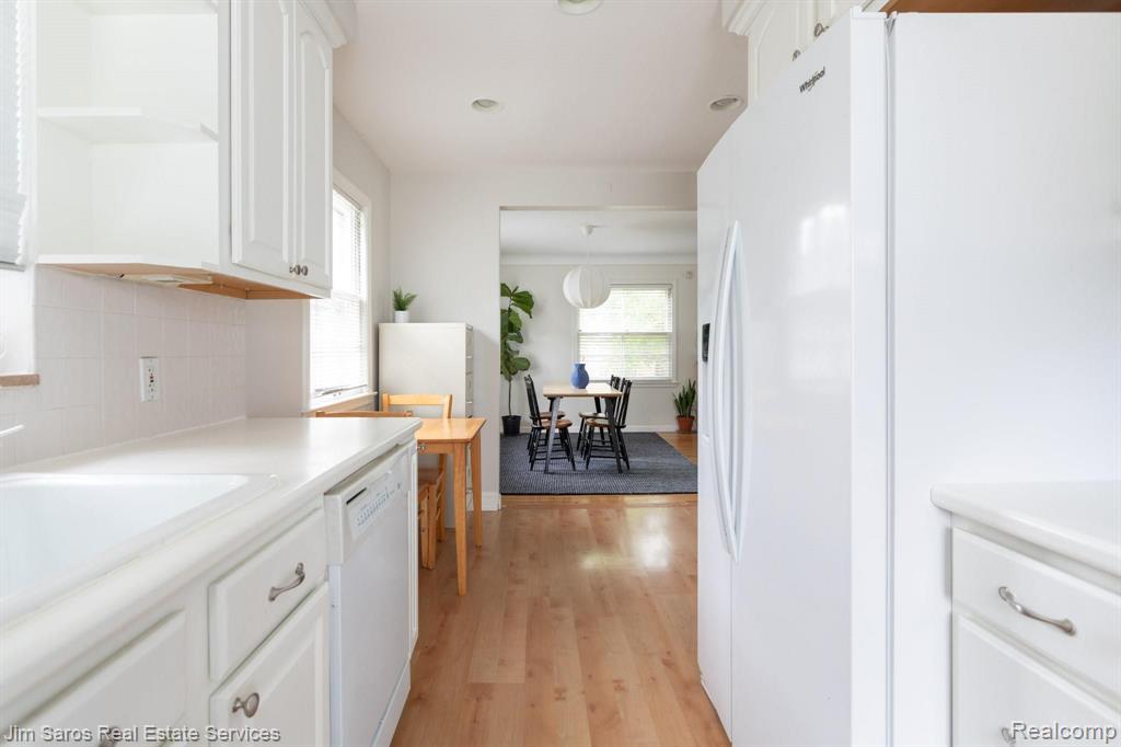 2050 Kenmore Drive Grosse Pointe Woods, MI 48236 - Photo 10 of 22