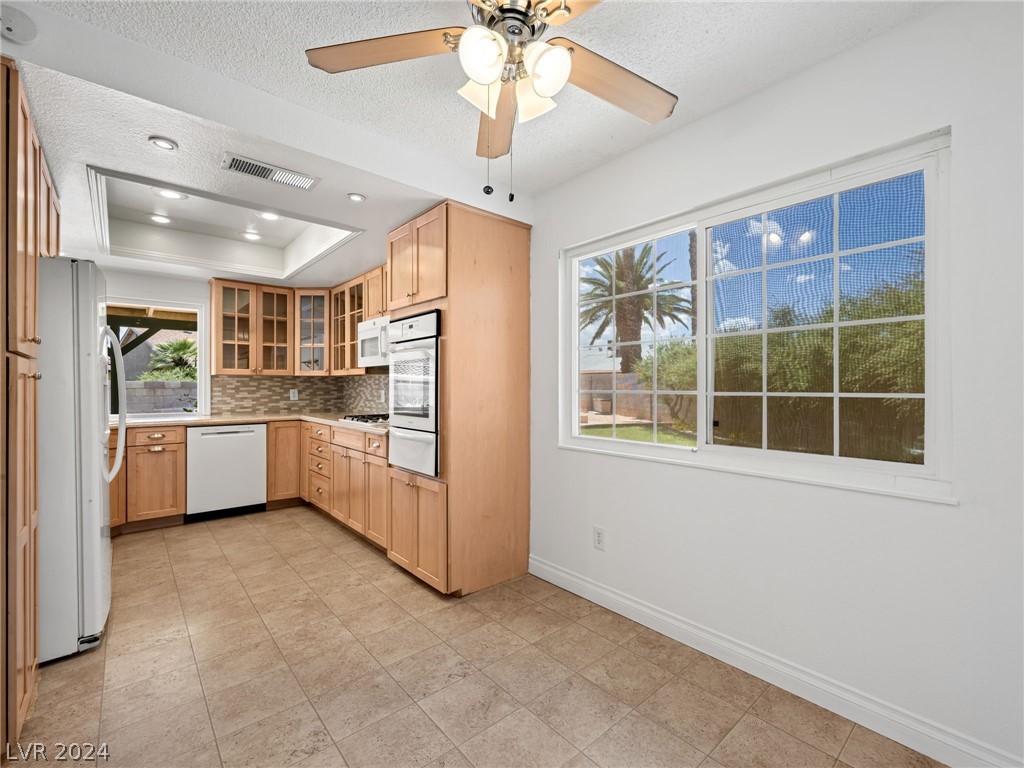 4445 Clear Brook Place Las Vegas, NV 89103 - Photo 12 of 56