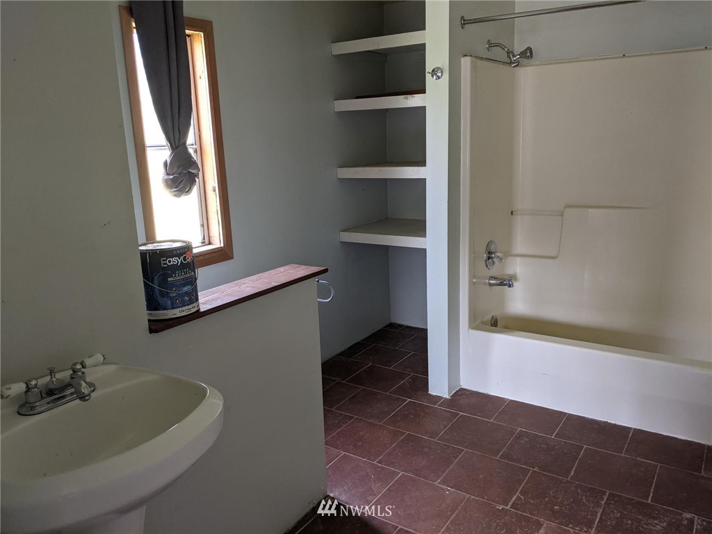 84 Lewis Road Oakville, WA 98568 - Photo 18 of 32 Gallery Image 18
