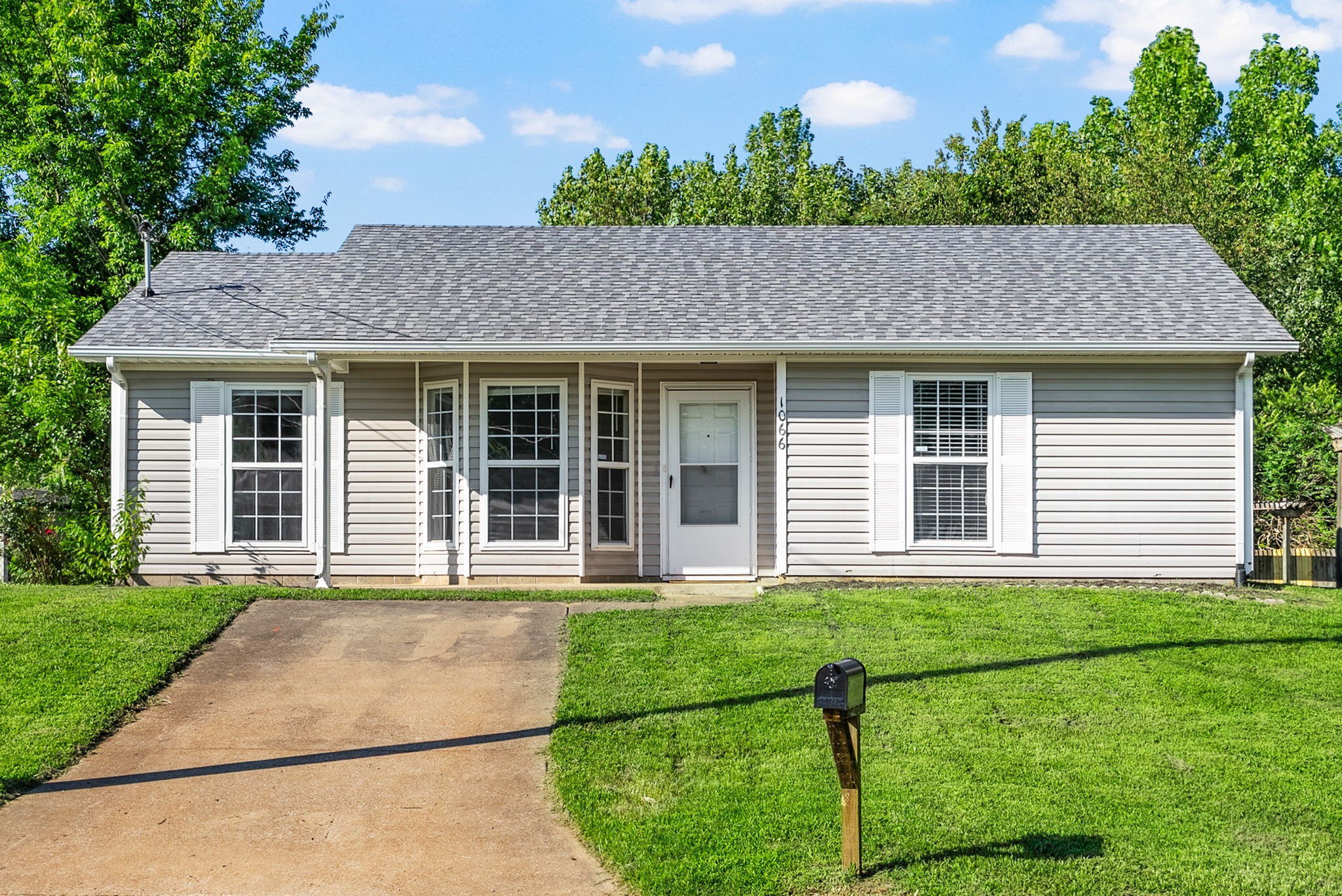 1066 Shadow Ridge Avenue Oak Grove, KY 42262 - Photo 1 of 1