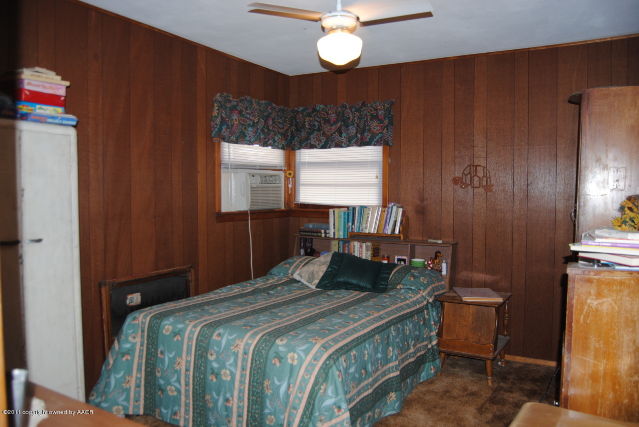 101 Geronimo Road Amarillo, TX 79108 - Photo 12 of 27 Bedroom 3