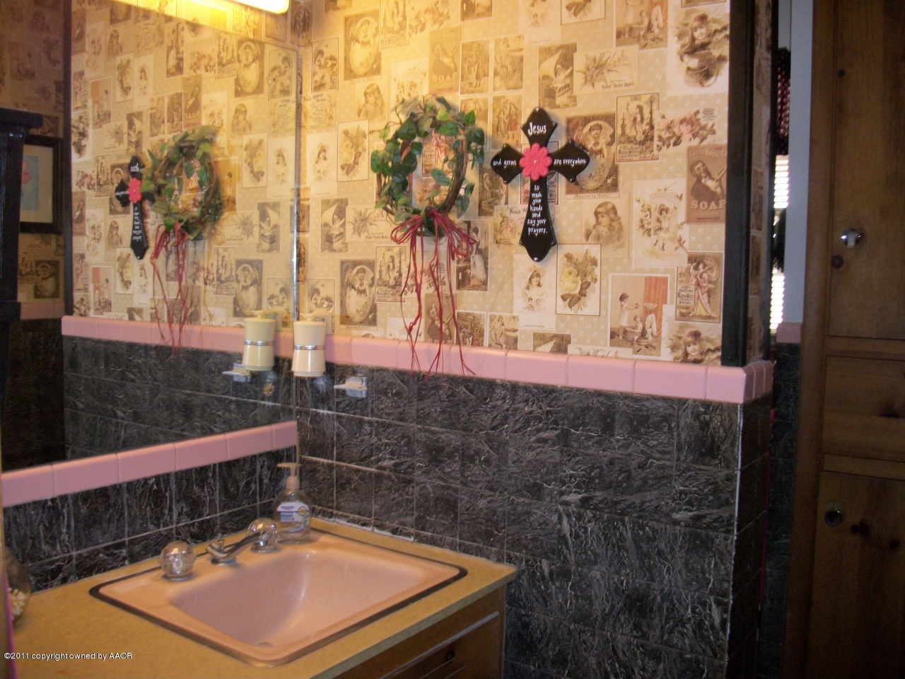101 Geronimo Road Amarillo, TX 79108 - Photo 13 of 27 Hall Bath