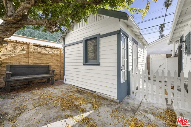 $1,395,000 | 852 Venezia Avenue, Venice, CA 90291