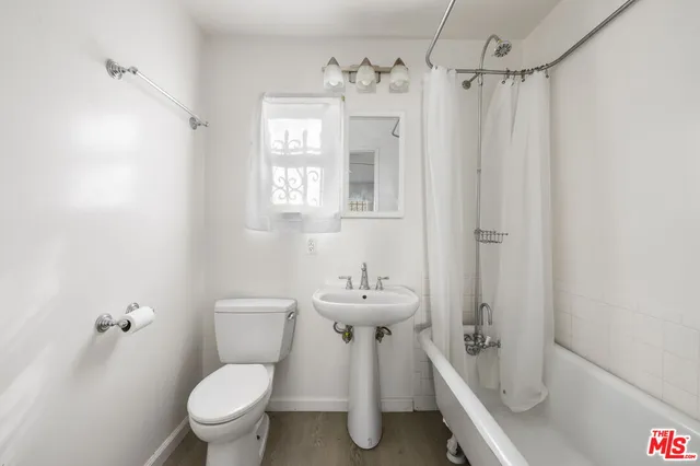 $1,395,000 | 852 Venezia Avenue, Venice, CA 90291