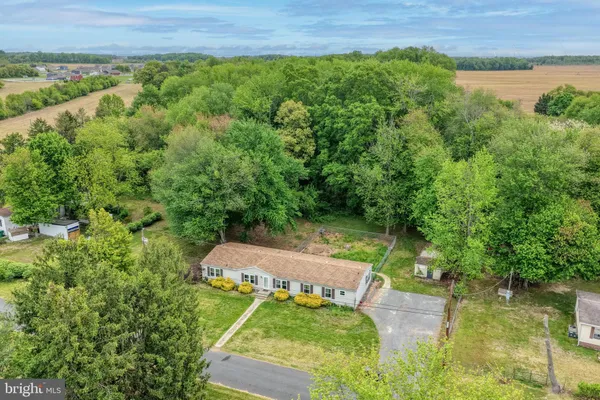 $220,000 | 28 East Pine Street, Frederica, DE 19946