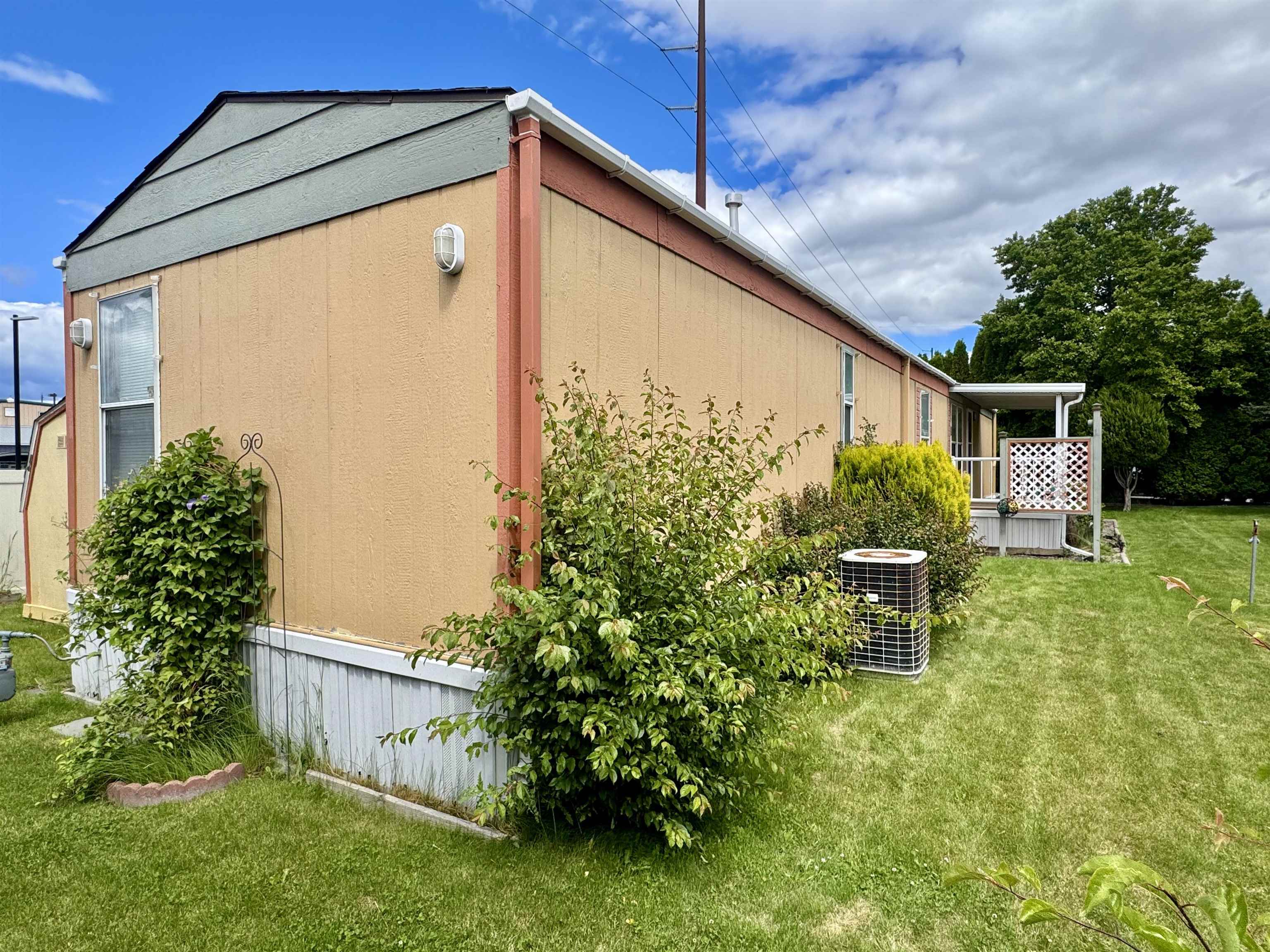 106 South Flora Road, Unit 1 Spokane Valley, WA 99016 - Photo 24 of 26