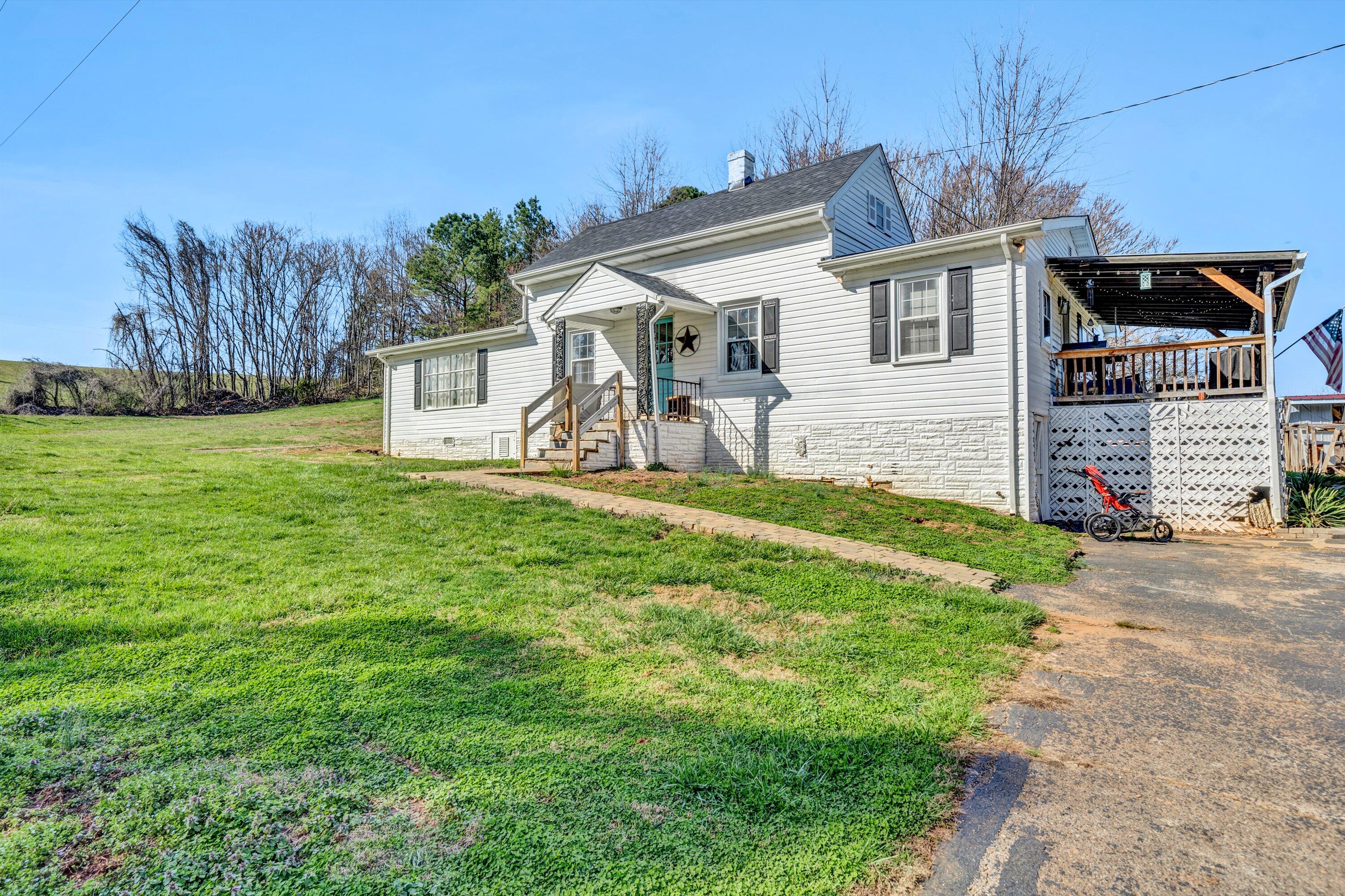 1323 Retreat Road Boones Mill, VA 24065 - Photo 2 of 4 1323 Retreat Rd