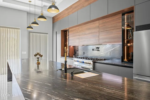 $670,000 | 5421 Doug Allan, El Paso, TX 79932