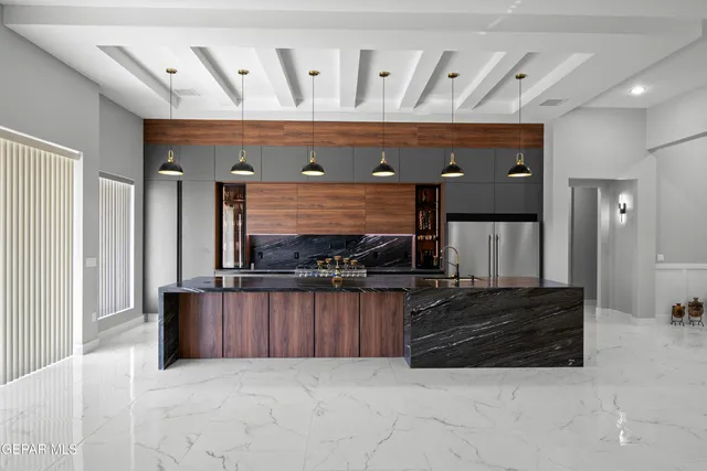 $670,000 | 5421 Doug Allan, El Paso, TX 79932