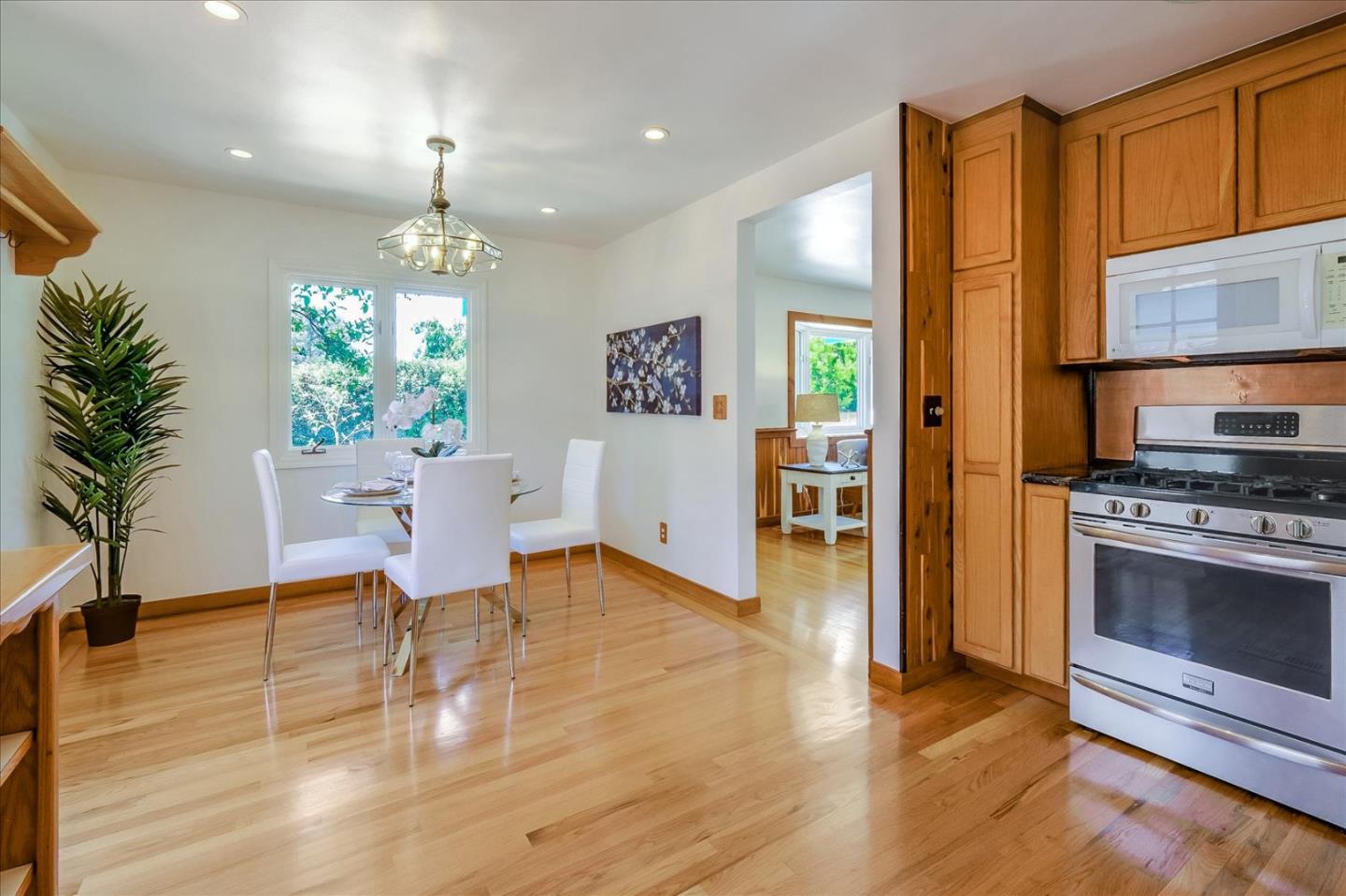 3200 Gross Road Santa Cruz, CA 95062 - Photo 5 of 17 Gallery Image 5