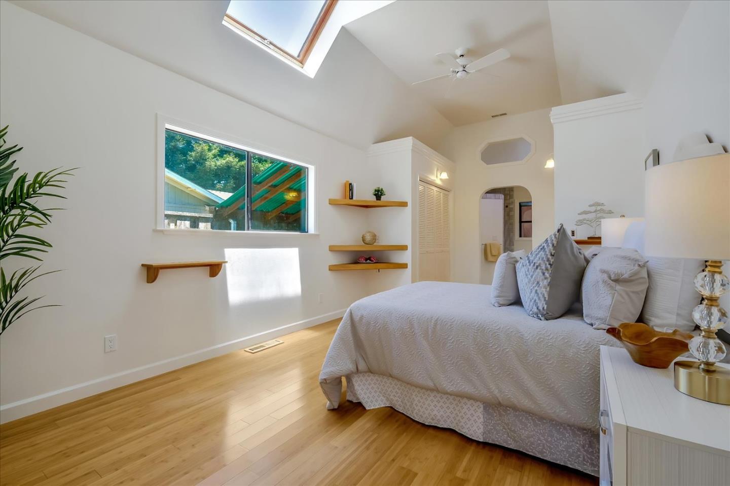 3200 Gross Road Santa Cruz, CA 95062 - Photo 7 of 17 Gallery Image 7