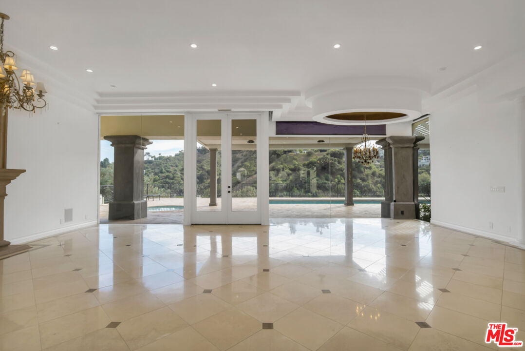 10557 Rocca Place Los Angeles, CA 90077 - Photo 8 of 52