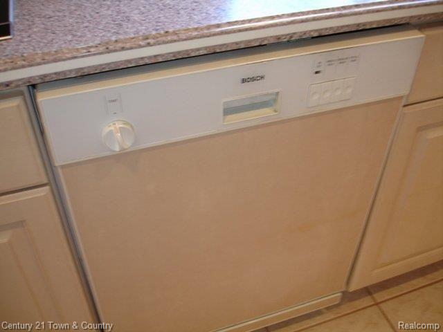 4840 Wye Oak Road Bloomfield Hills, MI 48301 - Photo 9 of 25 Bosch Dishwasher.JPG
