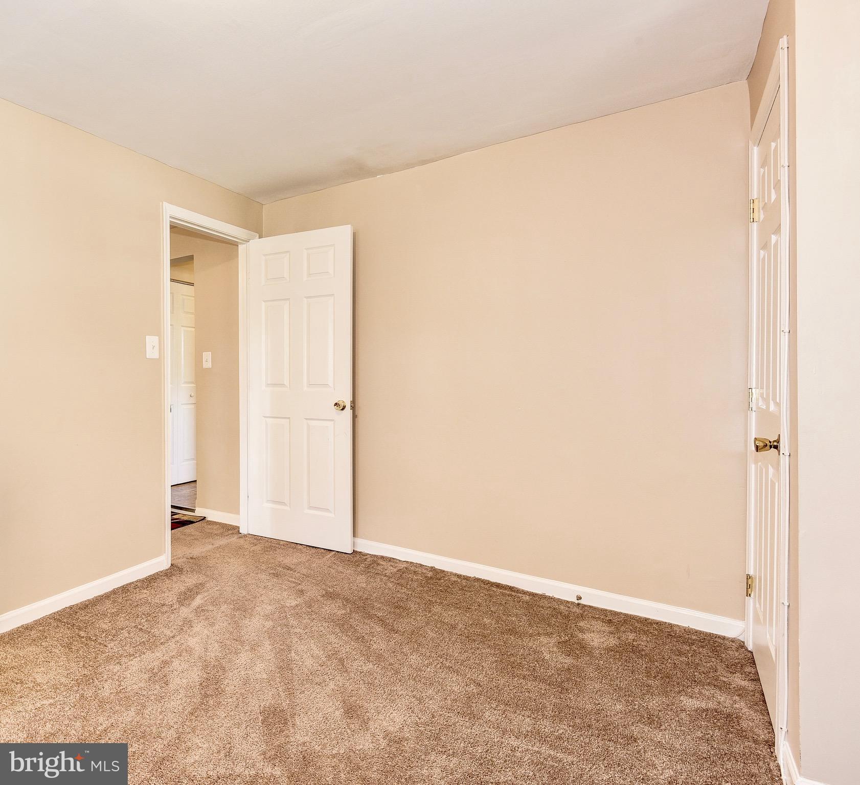 9024 Taylor Street Springdale, MD 20706 - Photo 11 of 18 Bedroom 1