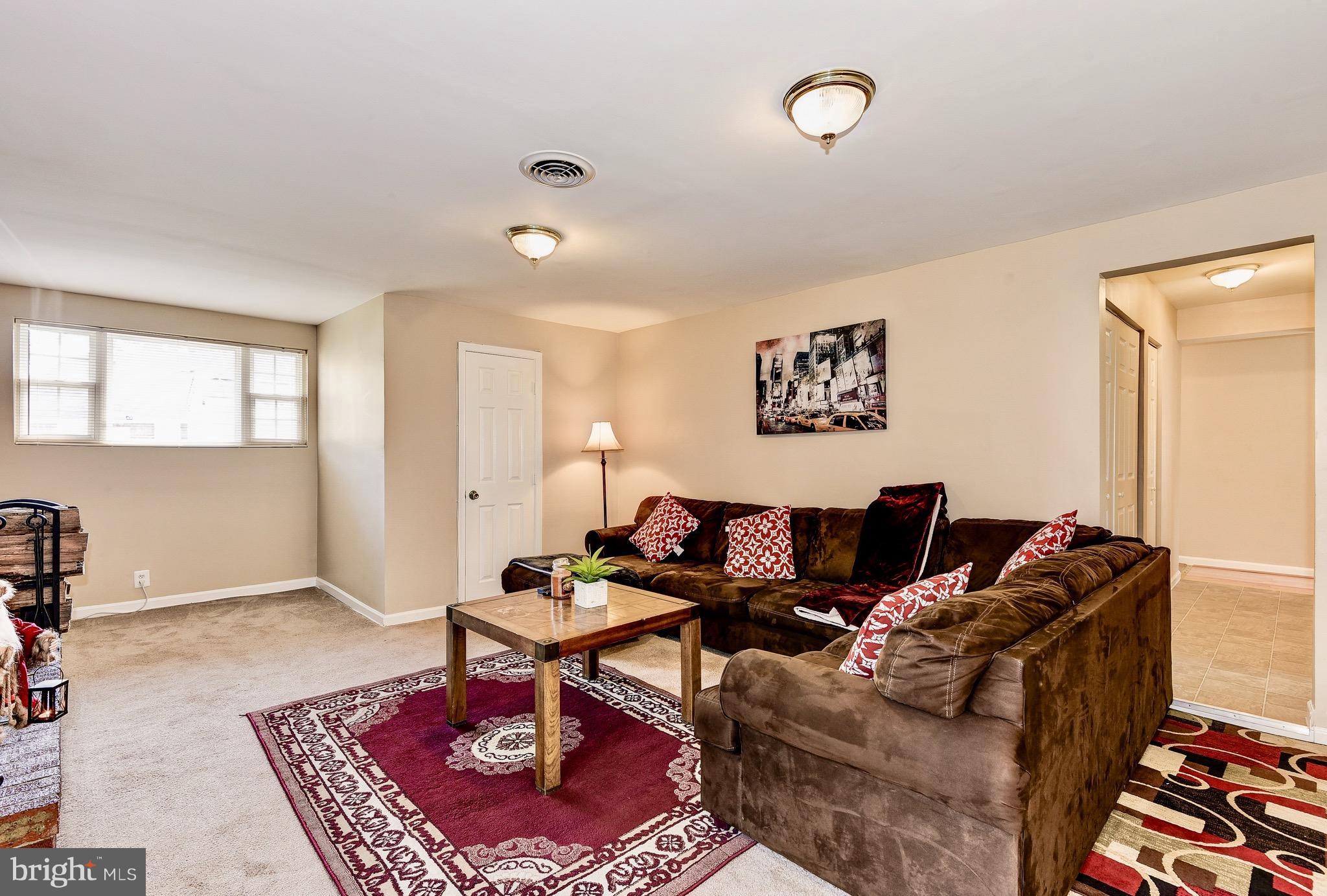 9024 Taylor Street Springdale, MD 20706 - Photo 9 of 18 Family Room